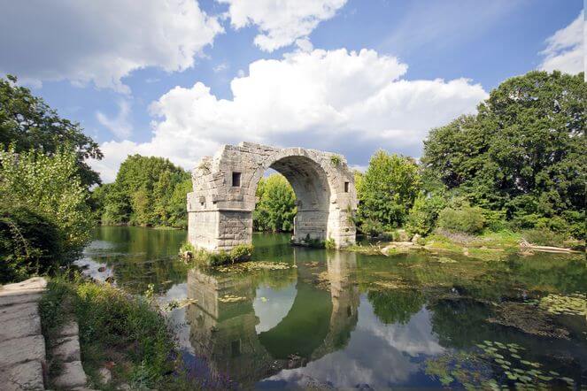 Pont Ambroix-Pont Ambroix_- Site_archéologique et musée d'Ambrussum