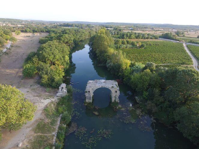 pont ambroix_Ambrussum, Archaeological site and museum in Languedoc Roussillon