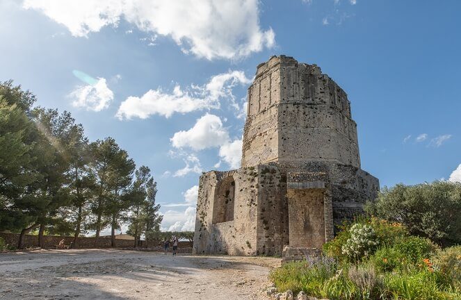 Vue panoramique depuis la Tour Magne à Nîmes, une visite idéale pour les enfants