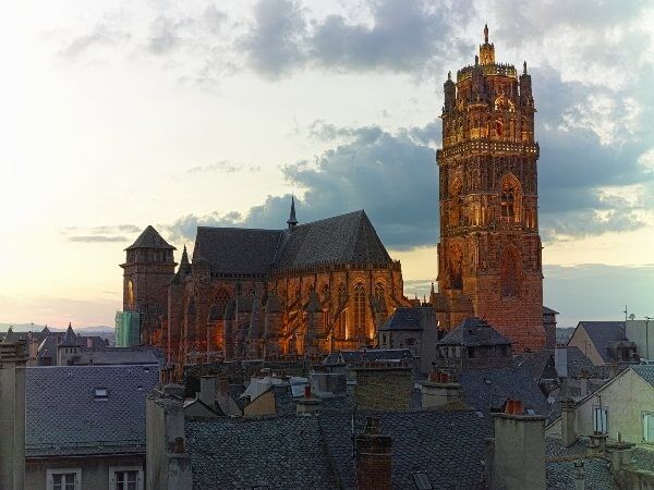 Cathédrale Notre Dame de Rodez de l'extérieur