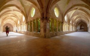 Cloître de l'abbaye de Valmagne - Hérault