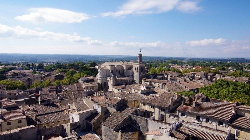 vue aérienne ville d'Uzès