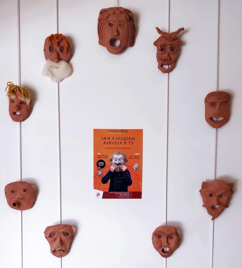 crédits-droits réservés-Atelier masques et théâtre antiques – Ambrussum (2) Affiche et maques à rire et à pleurer