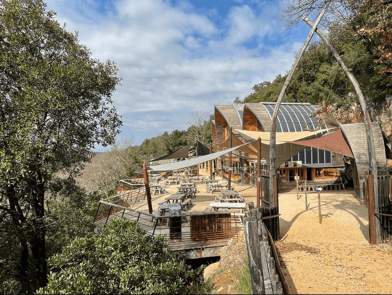 Terrasse panoramique de la grotte de la salamandre