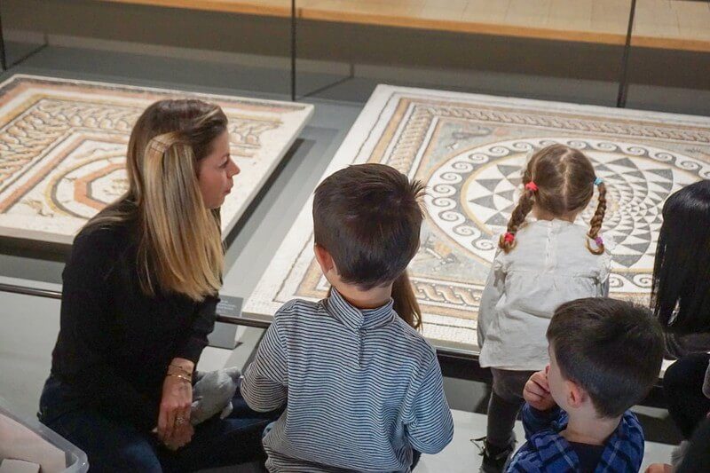 Visite enfants au musée de la romanité