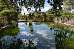 jardin antique mediterraneen balaruc les bains