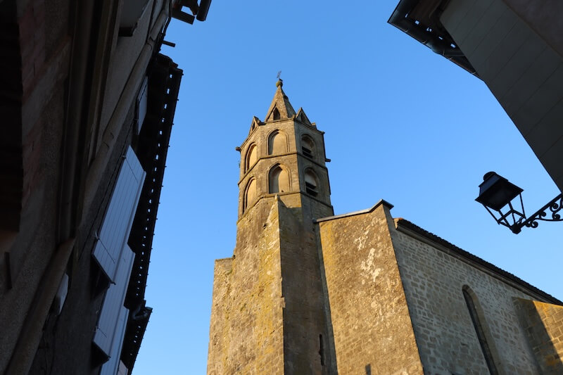 Vue sur l'Eglise de Fanjeaux dans l'Aude