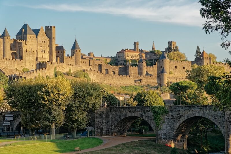 Carcassonne_-_Pont_Neuf_-_View_SSE_on_Old_Bridge_&_Citadel_-_Porte_d’Aude (1) Cité médiévale de Carcassonne dans l'Aude